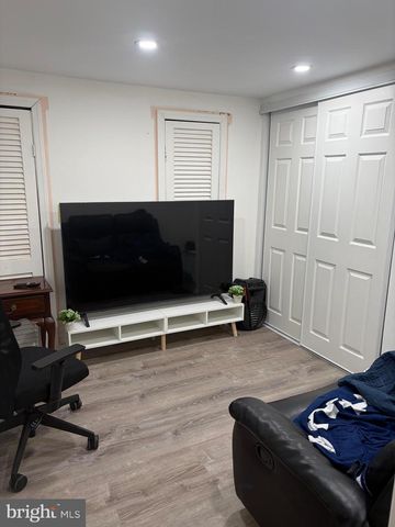 1746 HOLLINSHED AVE, Pennsauken, NJ 08110