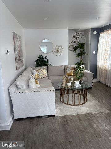 1746 HOLLINSHED AVE, Pennsauken, NJ 08110