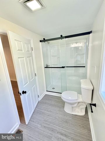 145 DEVON DR, Norristown, PA 19403