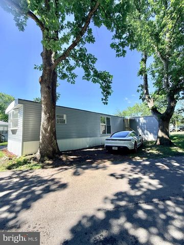 145 DEVON DR, Norristown, PA 19403