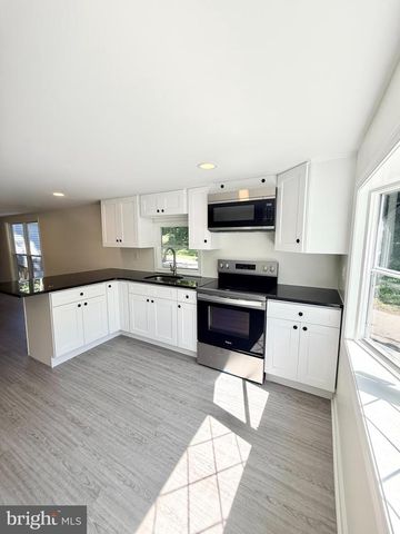 145 DEVON DR, Norristown, PA 19403