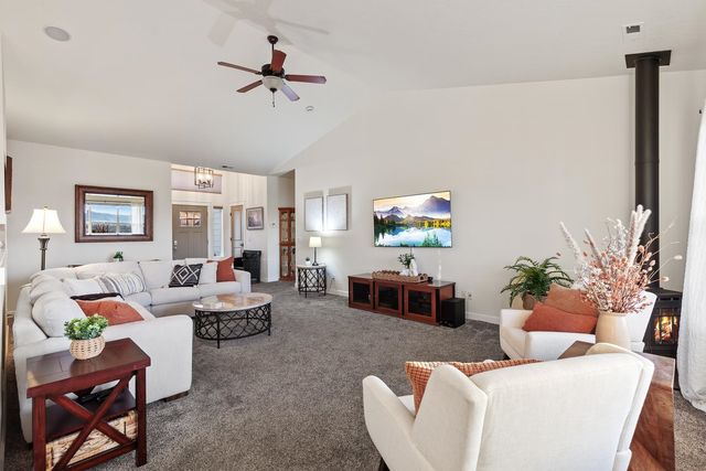 15 S Legacy Ridge Dr, Liberty Lake, WA 99019