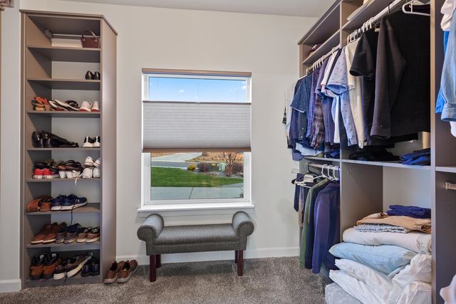 15 S Legacy Ridge Dr, Liberty Lake, WA 99019