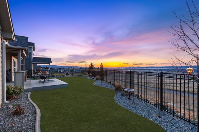 15 S Legacy Ridge Dr, Liberty Lake, WA 99019