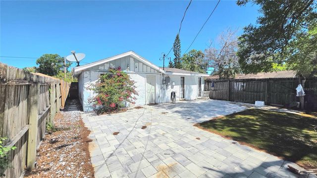 703 13TH AVENUE NW, Largo, FL 33770