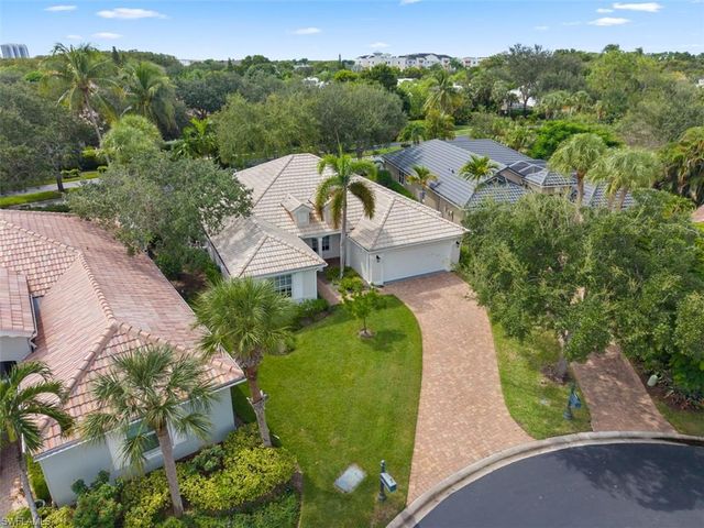 1511 Whispering Oaks CIR, Naples, FL 34110