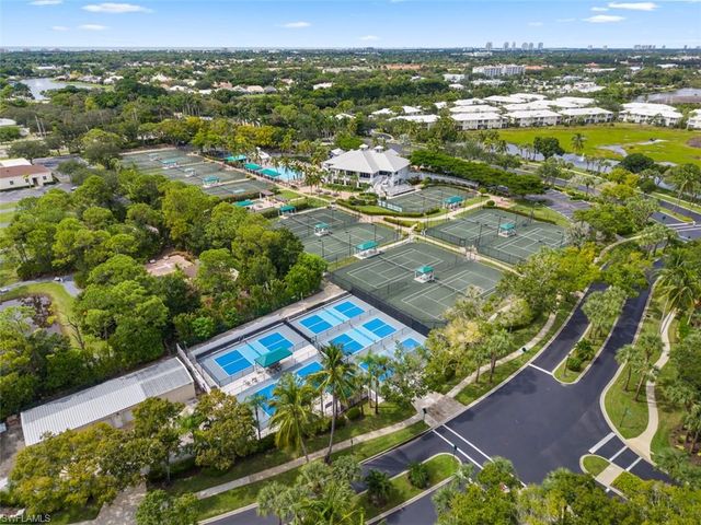 1511 Whispering Oaks CIR, Naples, FL 34110
