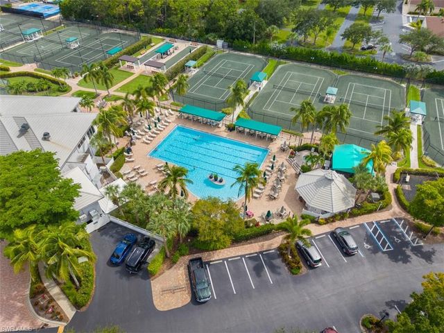 1511 Whispering Oaks CIR, Naples, FL 34110