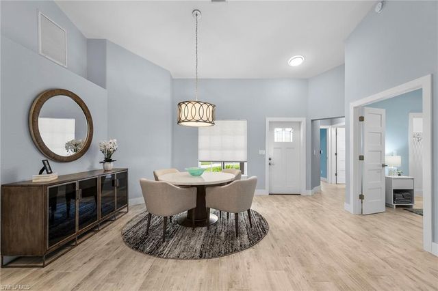 1511 Whispering Oaks CIR, Naples, FL 34110