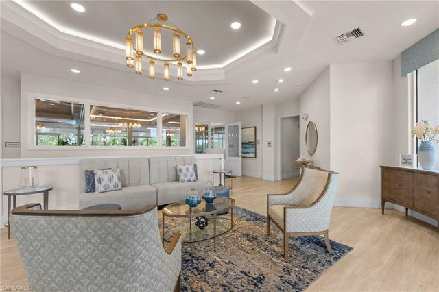 1511 Whispering Oaks CIR, Naples, FL 34110