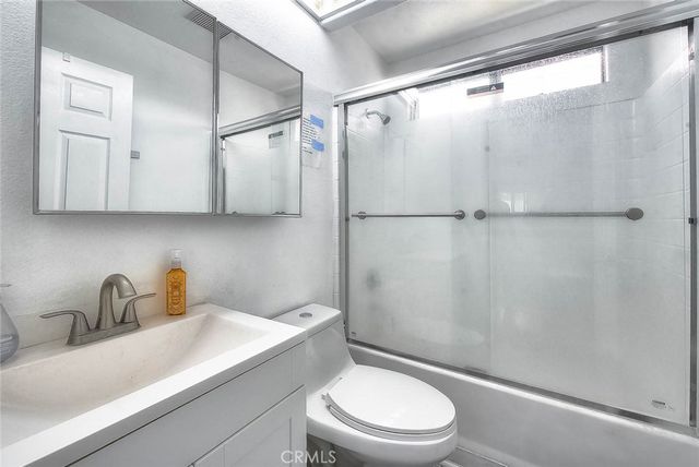 22676 Genova, Laguna Hills, CA 92653