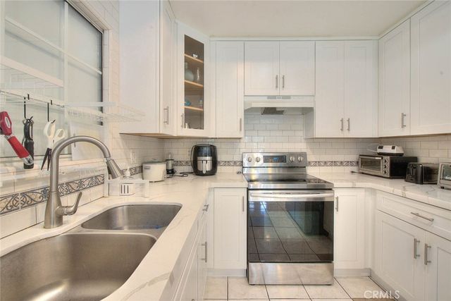 22676 Genova, Laguna Hills, CA 92653