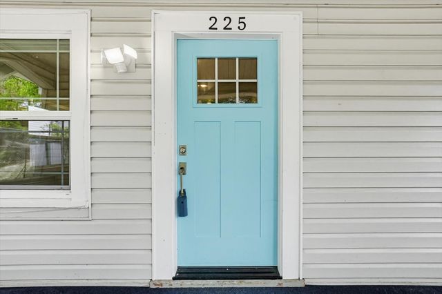 225 Bank St, Grass Valley, CA 95945