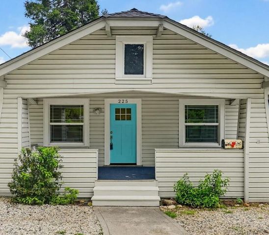 225 Bank St, Grass Valley, CA 95945