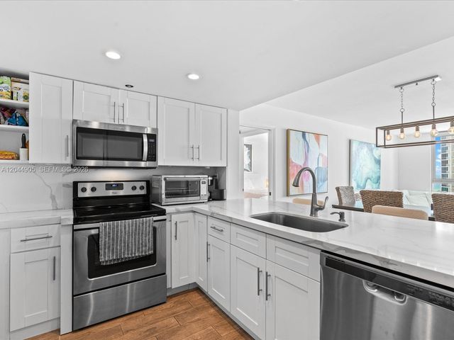 400 S Pointe Drive 1102, Miami Beach, FL 33139