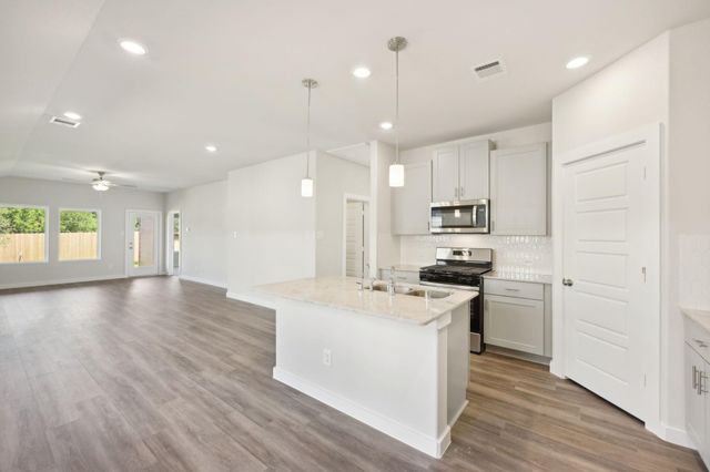 18718 Timber Glen Drive, Montgomery, TX 77316