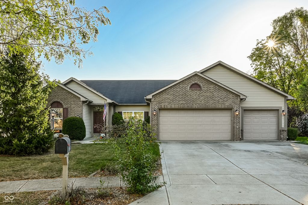 16642 Flintlock Circle, Noblesville, IN 46062