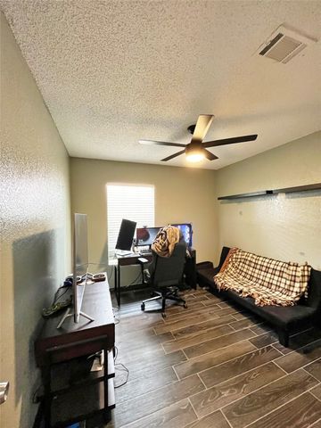 818 Bracken Place, Arlington, TX 76017