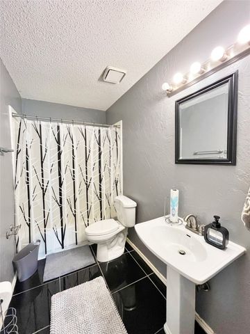 818 Bracken Place, Arlington, TX 76017