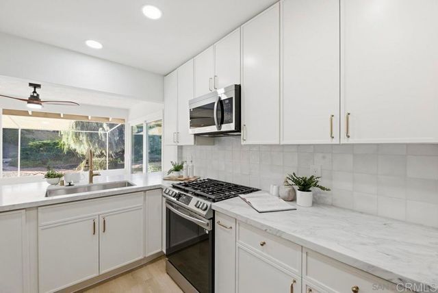 12209 Casero Pl, San Diego, CA 92128