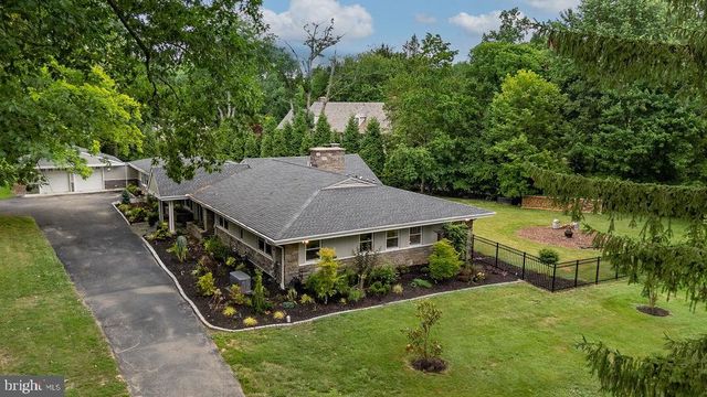 601 COOPERTOWN RD, Haverford, PA 19041