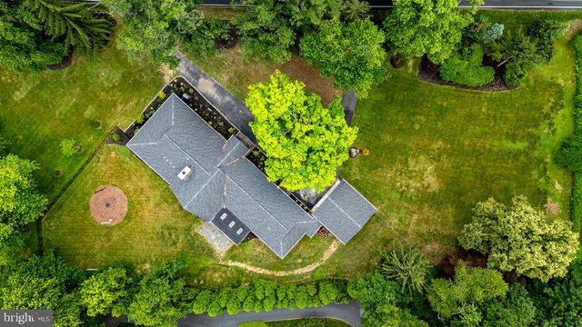 601 COOPERTOWN RD, Haverford, PA 19041