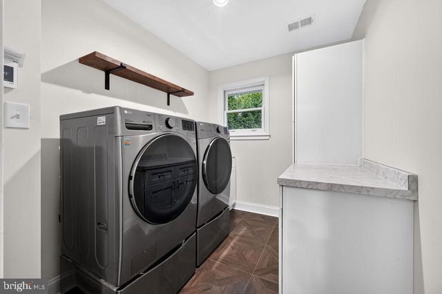 601 COOPERTOWN RD, Haverford, PA 19041