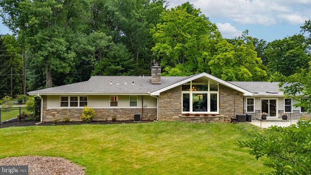 601 COOPERTOWN RD, Haverford, PA 19041