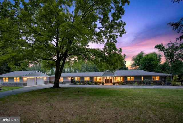 601 COOPERTOWN RD, Haverford, PA 19041