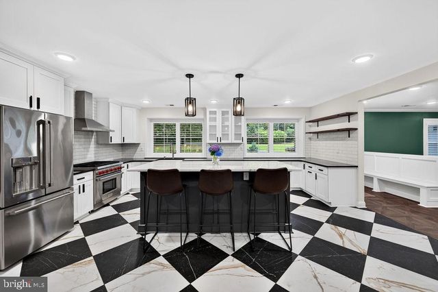 601 COOPERTOWN RD, Haverford, PA 19041