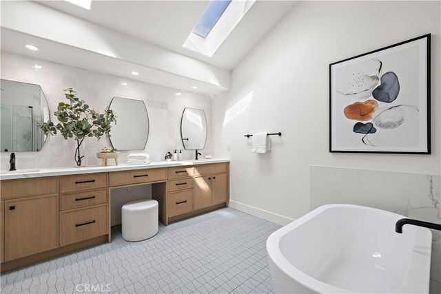 21791 Summerwind, Huntington Beach, CA 92646