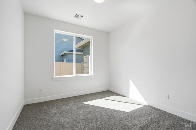 5770 N Arctic Point Ave, Meridian, ID 83646