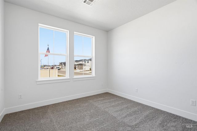 5770 N Arctic Point Ave, Meridian, ID 83646