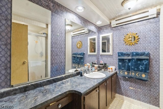 468 Liberty St, Unit 101 101, Little Ferry Boro, NJ 07643