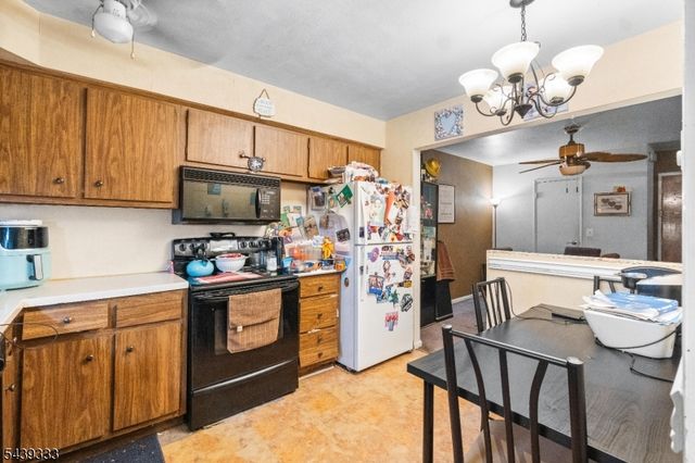 468 Liberty St, Unit 101 101, Little Ferry Boro, NJ 07643