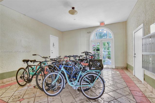 900 16th St 201, Miami Beach, FL 33139