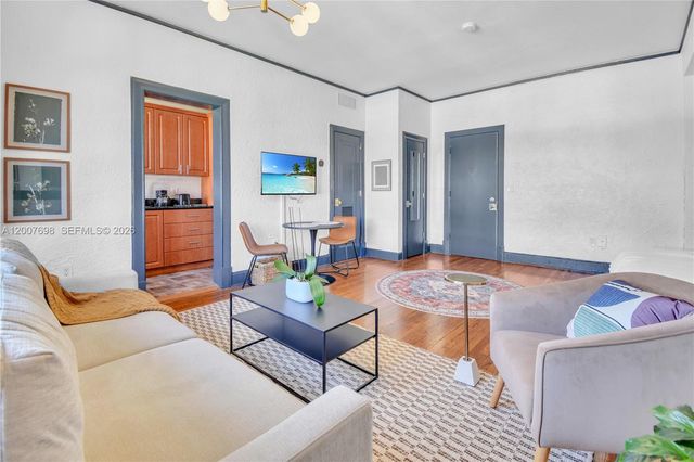 900 16th St 201, Miami Beach, FL 33139