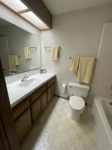 567 F, Coronado, CA 92118