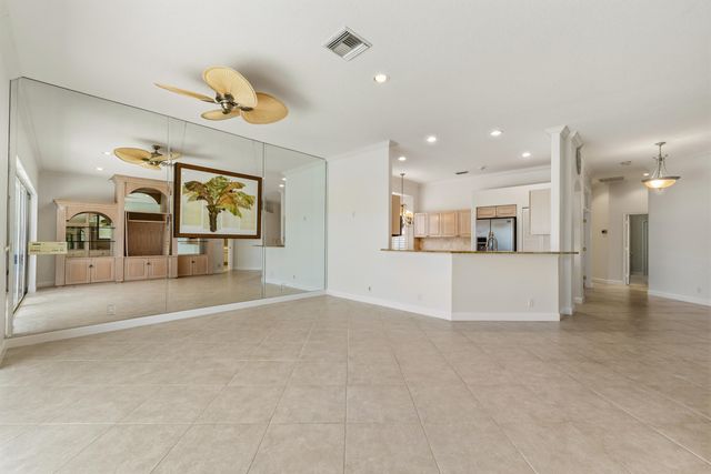 637 Masters Way, Palm Beach Gardens, FL 33418