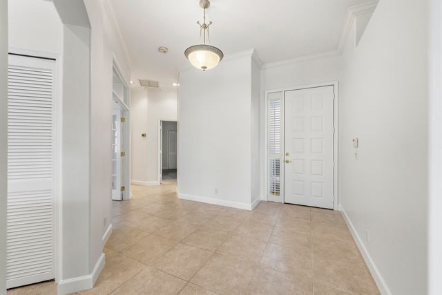 637 Masters Way, Palm Beach Gardens, FL 33418