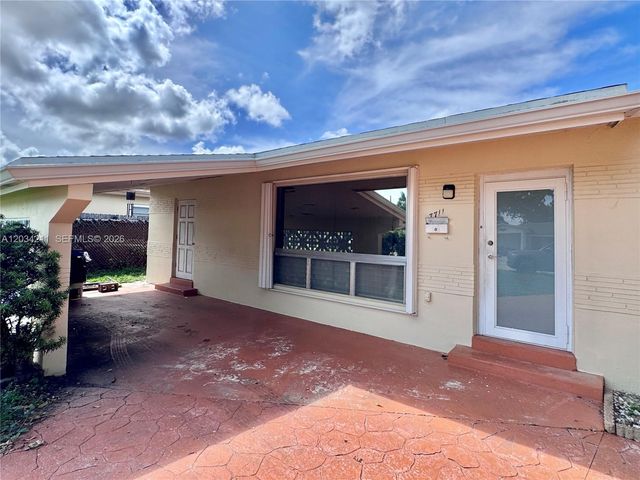 7711 Juniper St, Miramar, FL 33023