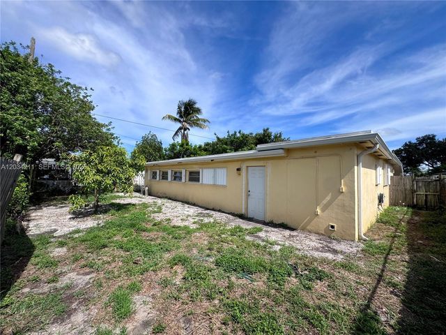 7711 Juniper St, Miramar, FL 33023
