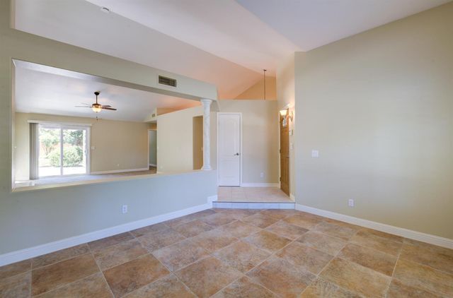 9249 N Bayford Street, Fresno, CA 93720