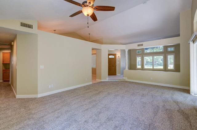 9249 N Bayford Street, Fresno, CA 93720