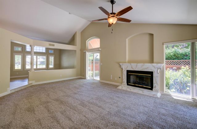 9249 N Bayford Street, Fresno, CA 93720