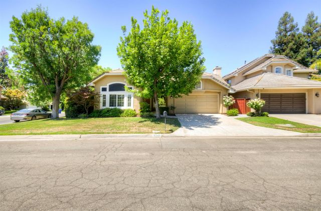 9249 N Bayford Street, Fresno, CA 93720