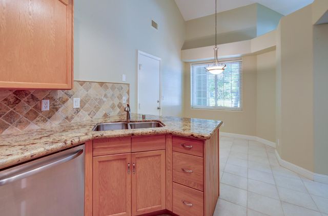 9249 N Bayford Street, Fresno, CA 93720