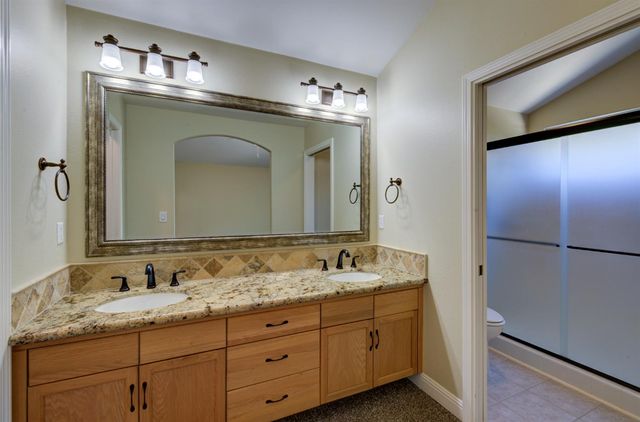 9249 N Bayford Street, Fresno, CA 93720