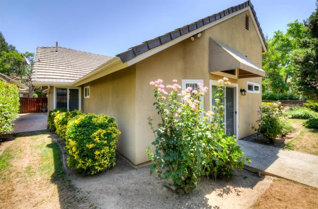 9249 N Bayford Street, Fresno, CA 93720