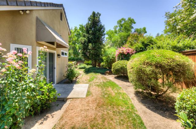 9249 N Bayford Street, Fresno, CA 93720